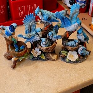 Bluebird 3 pieces figurines